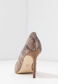 Escarpins Dune à Talons Aiguilles Ivoire Avec Strass - Taille 37 - Occasion