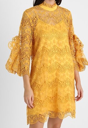 YAS Cocktailkleid/festliches Kleid - yellow