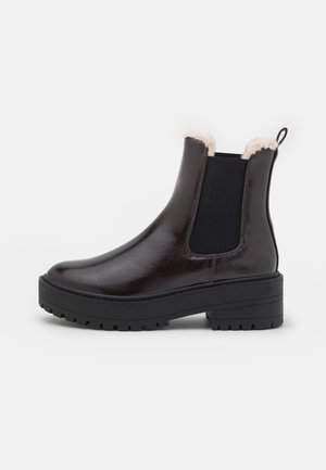 ONLBRANDIE CHELSEA - Platåstøvletter - brown