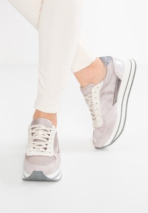 Tamaris, Baskets basses - lilac