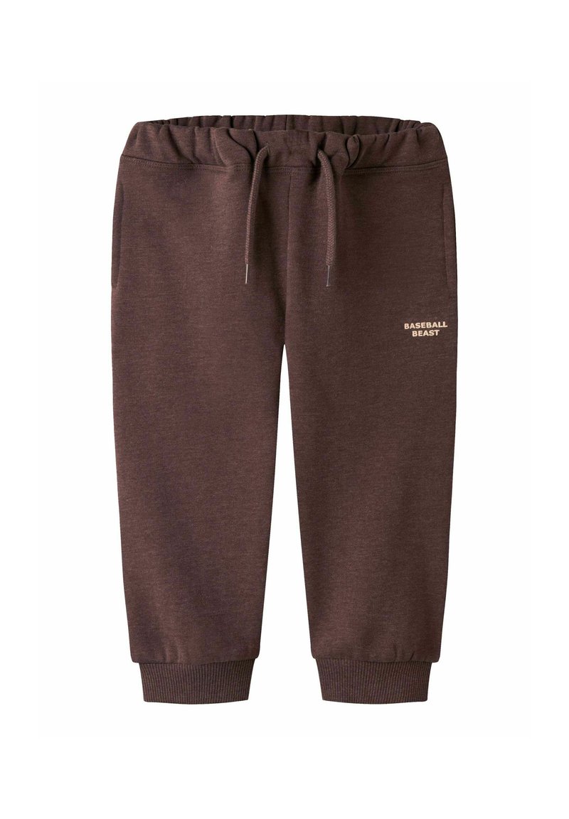 Brune sweatpants med elastisk talje, snor og ribbede manchetter. Har sidelommer og teksten "BASEBALL BEAST" i lys farve.