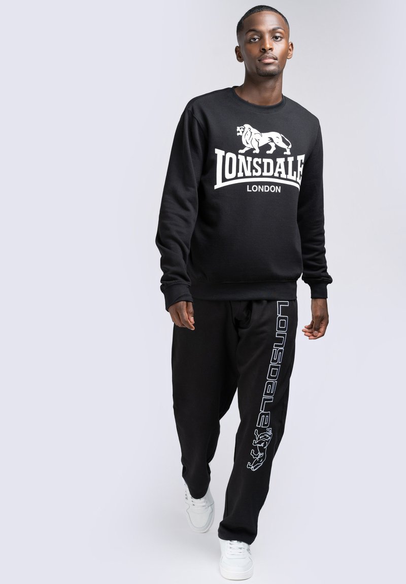 LONSDALE Sweatshirt 'Go Sport' in Zwart | ABOUT YOU