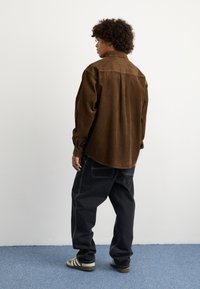 Carhartt WIP FLINT SHIRT - Shirt - chocolate rinsed