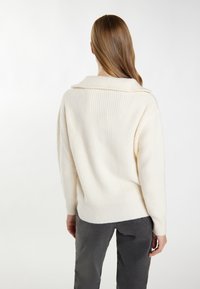 Thumbnail Image 3