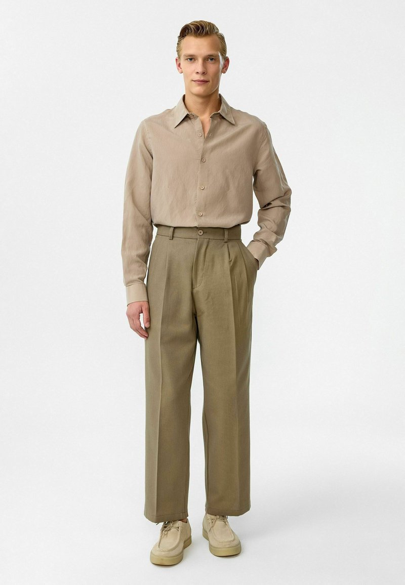 D.MoRo RELAXED - HIGH WAIST - Trousers - khaki - Zalando
