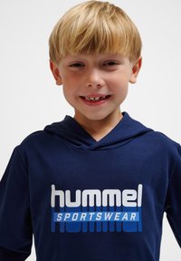 Hummel TUKAS - Kapuzenpullover - black iris