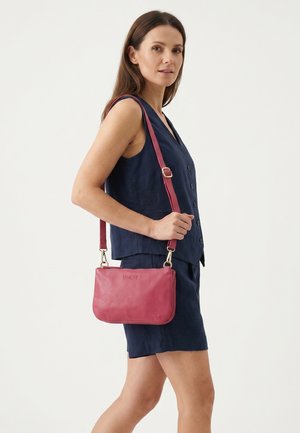 VENEZIA, CROSS BODY BAG - Schoudertas - purple