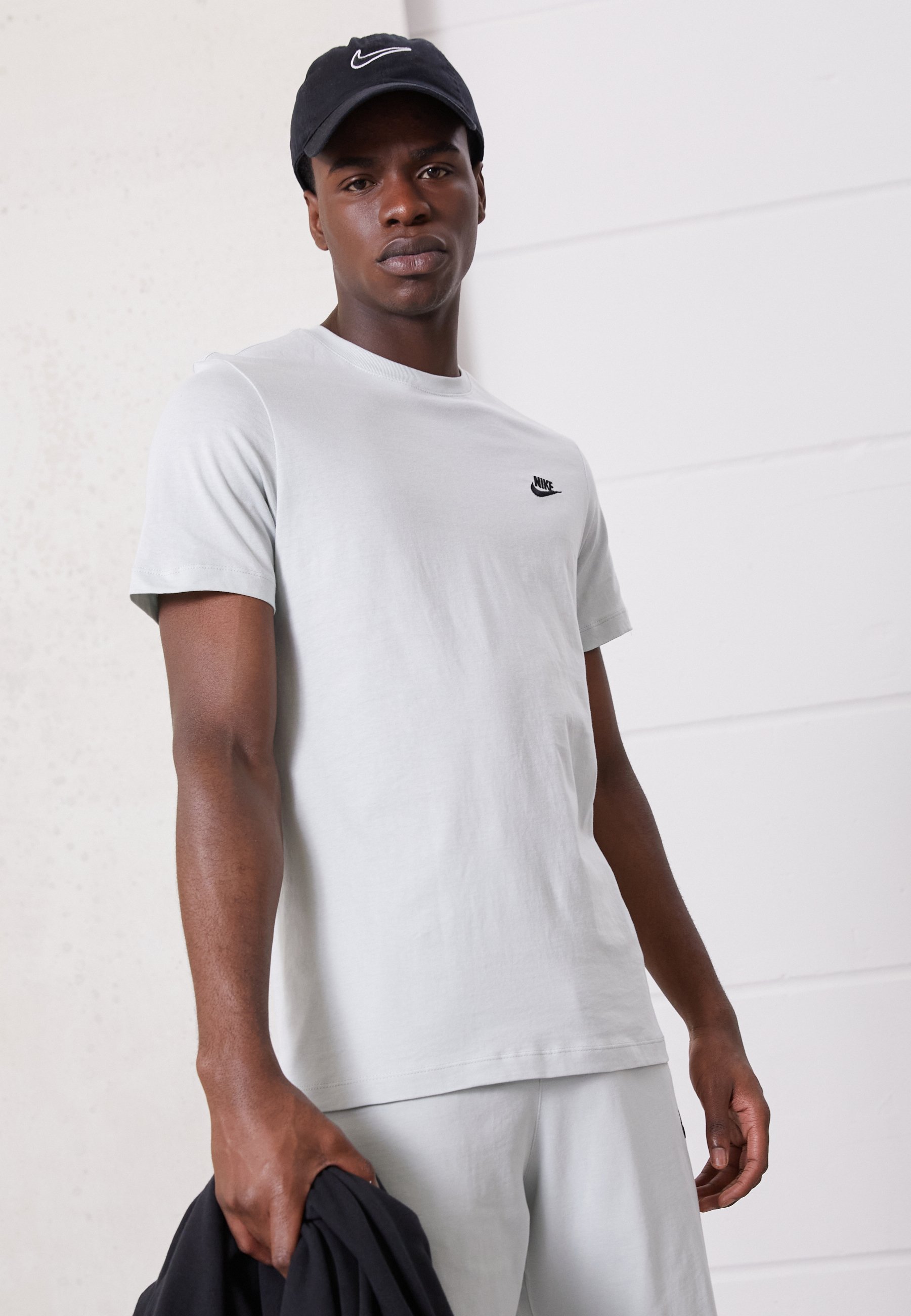 Silver nike shirt Clearance