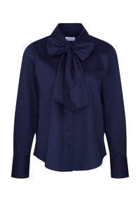 Marineblauwe blouse met een grote strik bij de kraag, lange mouwen en een knoopsluiting aan de voorkant. Gemaakt van gladde stof met een getailleerde pasvorm.