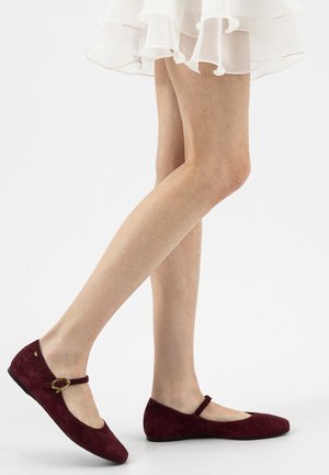 Wojas Baleríny s páskem - bordeaux 4406866