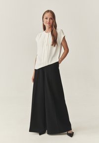 TATUUM Bluse - off white