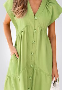 Cupshe BREEZY MIDI  - Vestido informal - green