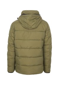 Olijfgroene pufferjack met een capuchon, met horizontale gestikte secties, elastische manchetten en een gladde, licht glanzende textuur.