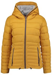 Chaqueta de plumas amarilla con capucha, diseño acolchado, cierre frontal y dos bolsillos laterales. Forro gris y cremalleras contrastantes de color azul marino.