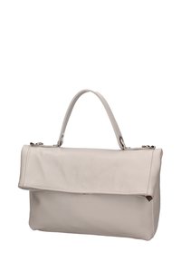 Lichtgrijze leren handtas met een gestructureerde vorm, voorzien van een enkele handgreep, klapflap en hardware-accents in zilvertint.