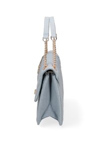 Borsa a mano di tessuto azzurro chiaro con forma rettangolare, dettagli in catena dorata e due manici. Presenta un'esterno testurizzato e un interno spazioso.