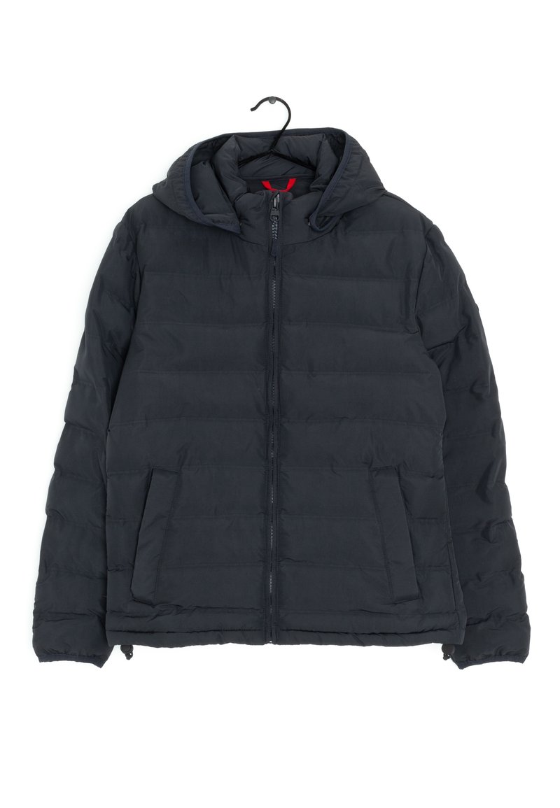Giacca nera imbottita con cappuccio, dotata di zip frontale, due tasche laterali e texture trapuntata. Realizzata in tessuto leggero.