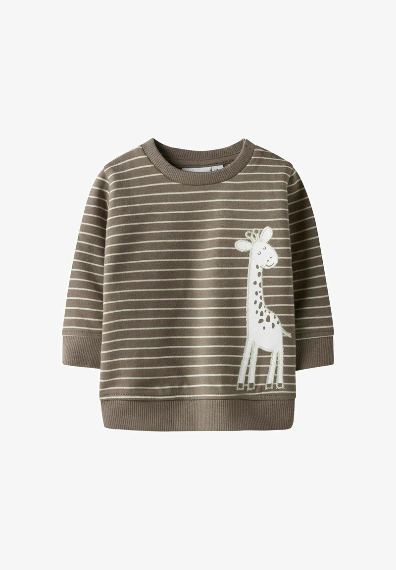 Chemise à manches longues pour tout-petit, rayée marron et beige, avec des poignets côtelés et une application d'une girafe souriante sur le côté inférieur droit.