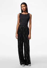 Pieces PCROXY   - Trousers - black