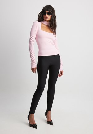 NA-KD Top s dlhým rukávom - pink