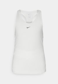 Débardeur de sport blanc avec un col arrondi, un design dos nageur et un tissu texturé. Présente un petit logo Nike gris sur la poitrine.