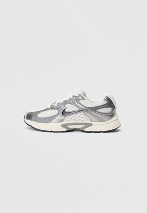 V5 UNISEX - Zapatillas - phantom/black/pencil point