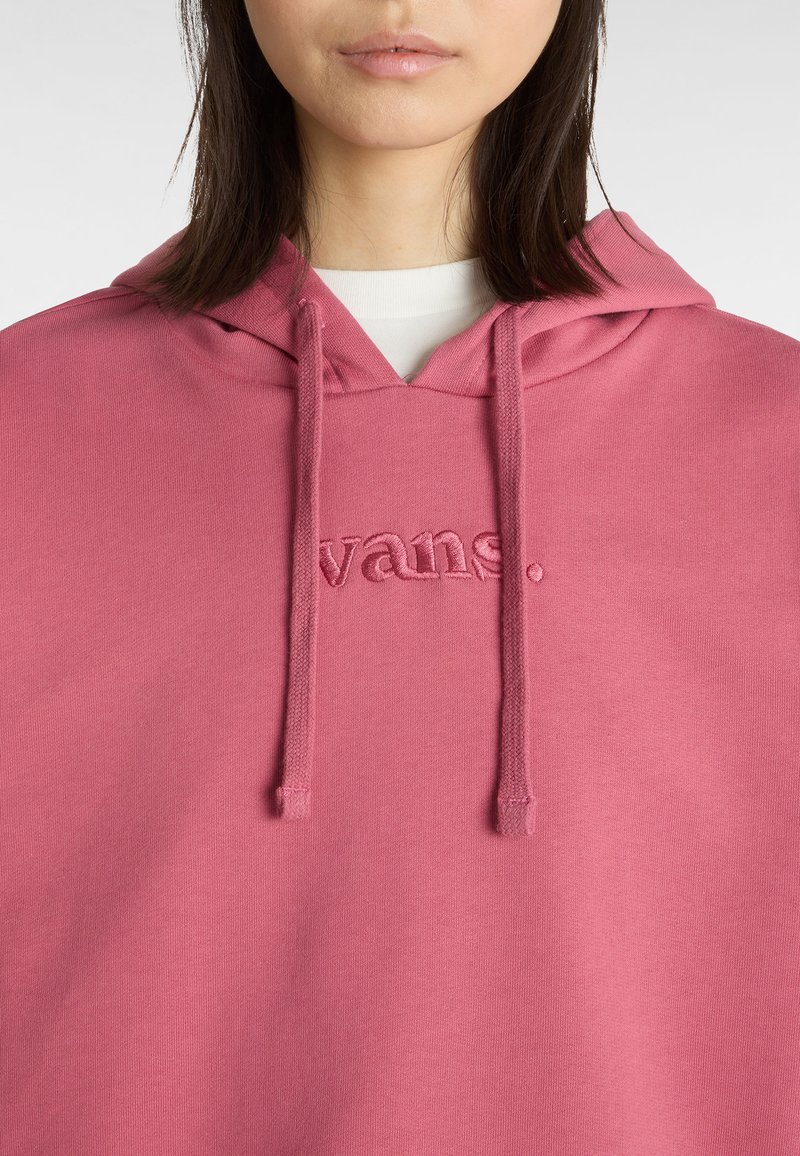 Różowa bluza z kapturem ze sznurkiem, z haftowanym logo "vans." z przodu. Wykonana z miękkiej, fakturowanej tkaniny.