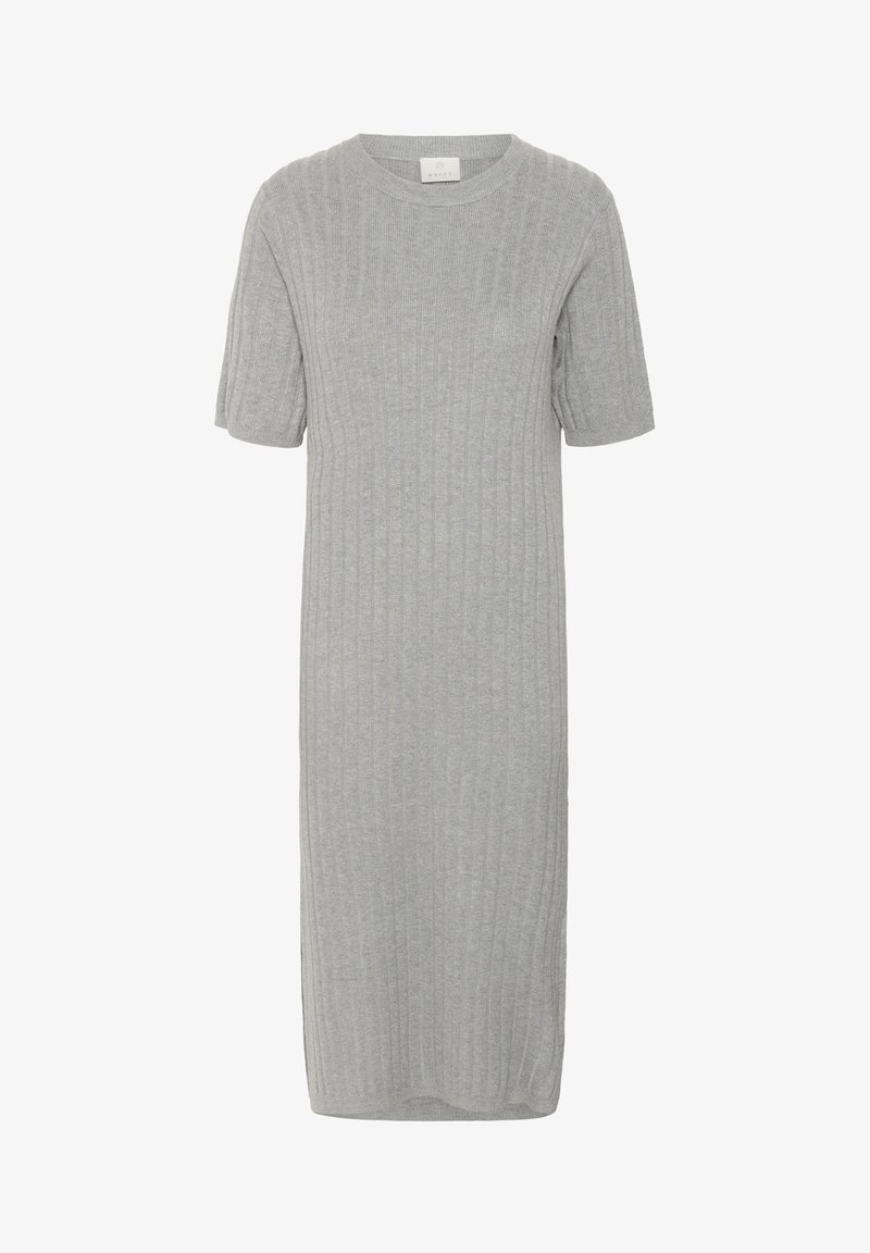 Robe en tricot côtelé gris avec un col rond et des manches courtes, présentant une coupe droite et une longueur au genou. Texture douce et design minimal.