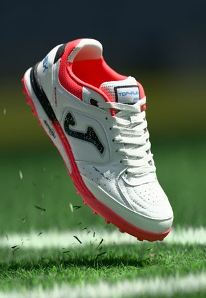TOP FLEX REBOUND - Voetbalschoenen voor harde ondergrond - white/coral