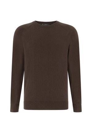 Ciemnobrązowy, długi sweter z długim rękawem, z prążkowanymi mankietami, dekoltem i dolną krawędzią, przedstawiony na białym tle.