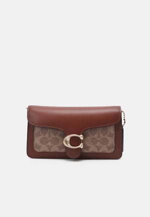 Coach COATED SIGNATURE TABBY CHAIN - Clutch - tan rust