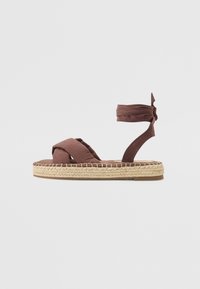 Sandalias - brown