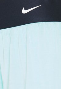 Nike Performance Short de sport - light blue