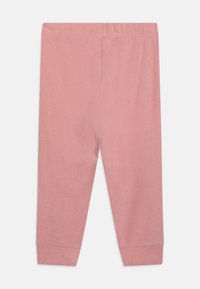 Unselected, dusty pink