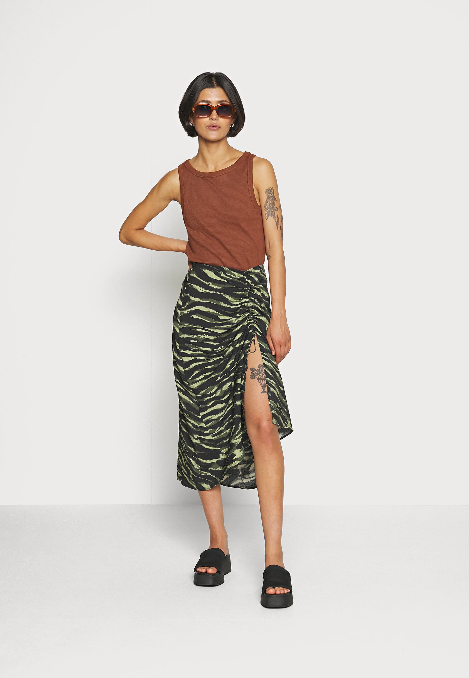 Green pencil 2025 skirt youth