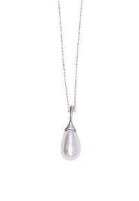 Collana in argento con pendente a goccia in perla, dalla texture liscia e finitura lucida, con un elegante accento metallico.
