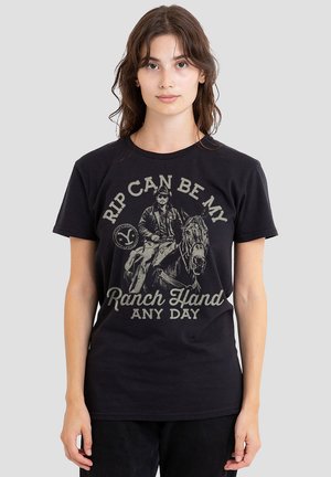 YELLOWSTONE RIP CAN BE MY RANCH HAND - Print T-shirt - black