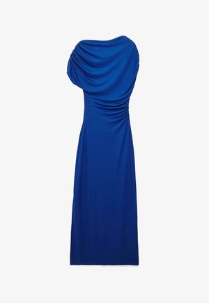 Vestido azul de un solo hombro con detalles fruncidos en el busto y la cintura, largo hasta el suelo con una silueta lisa y ajustada.