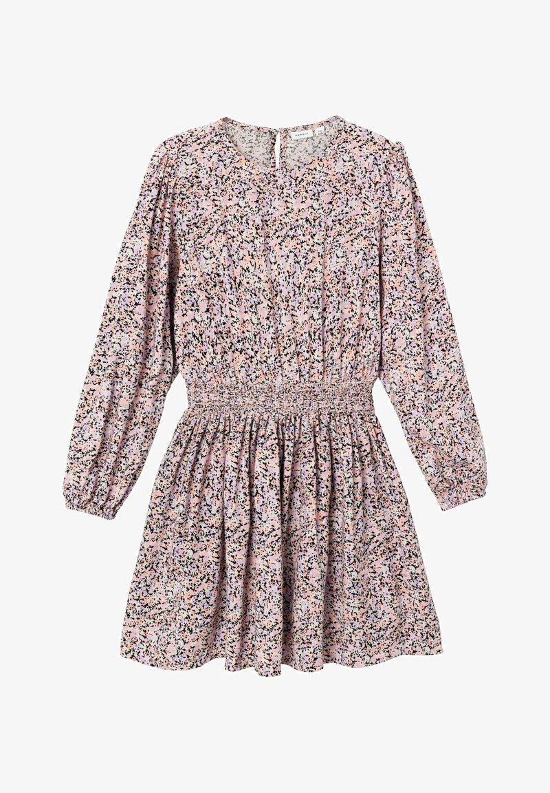 Blumenmusterkleid mit langen Puffärmeln, elastischem Taillenbund, runder Halslinie und einem gerafften Rock. Die Farben umfassen Pink, Lavendel und Schwarz.