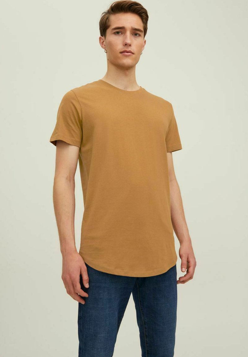 Jack & Jones JJENOA TEE CREW NECK - Pamata T-krekls - rubber