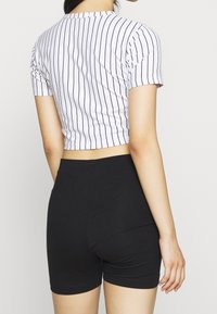 Missguided Camiseta estampada - white