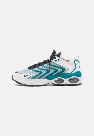 Nike Sportswear, Baskets basses - white