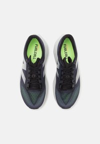 New Balance FUELCELL REBEL V4 - Apavi skriešanai pa asfaltu - graphite