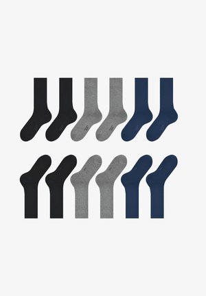Quatro pares de meias em preto, cinza e azul-marinho, apresentando uma textura suave e comprimento padrão de crew. Cada par tem um tecido macio e um design simples.