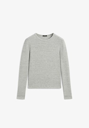 Ljusgrå långärmad tröja med rund halsringning och mjuk, melerad textur, utlagd platt på vit bakgrund.
