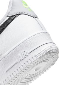 Nike Sportswear AIR FORCE 1 '07 - Matalavartiset tennarit - white volt wolf grey black