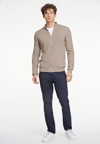 Lindbergh ZIP - Kofta - mid brown