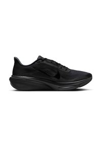 Μαύρο αθλητικό παπούτσι Nike για τρέξιμο με επάνω μέρος από δίχτυ, σχεδιασμό με κορδόνια και μαλακή σόλα, εμφανίζεται σε πλευρικό προφίλ σε λευκό φόντο.