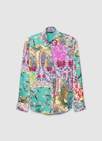Chemise à manches longues avec un design patchwork, présentant des couleurs vives comme le sarcelle, le rose et le jaune, avec des motifs floraux et paisley sur un tissu lisse.