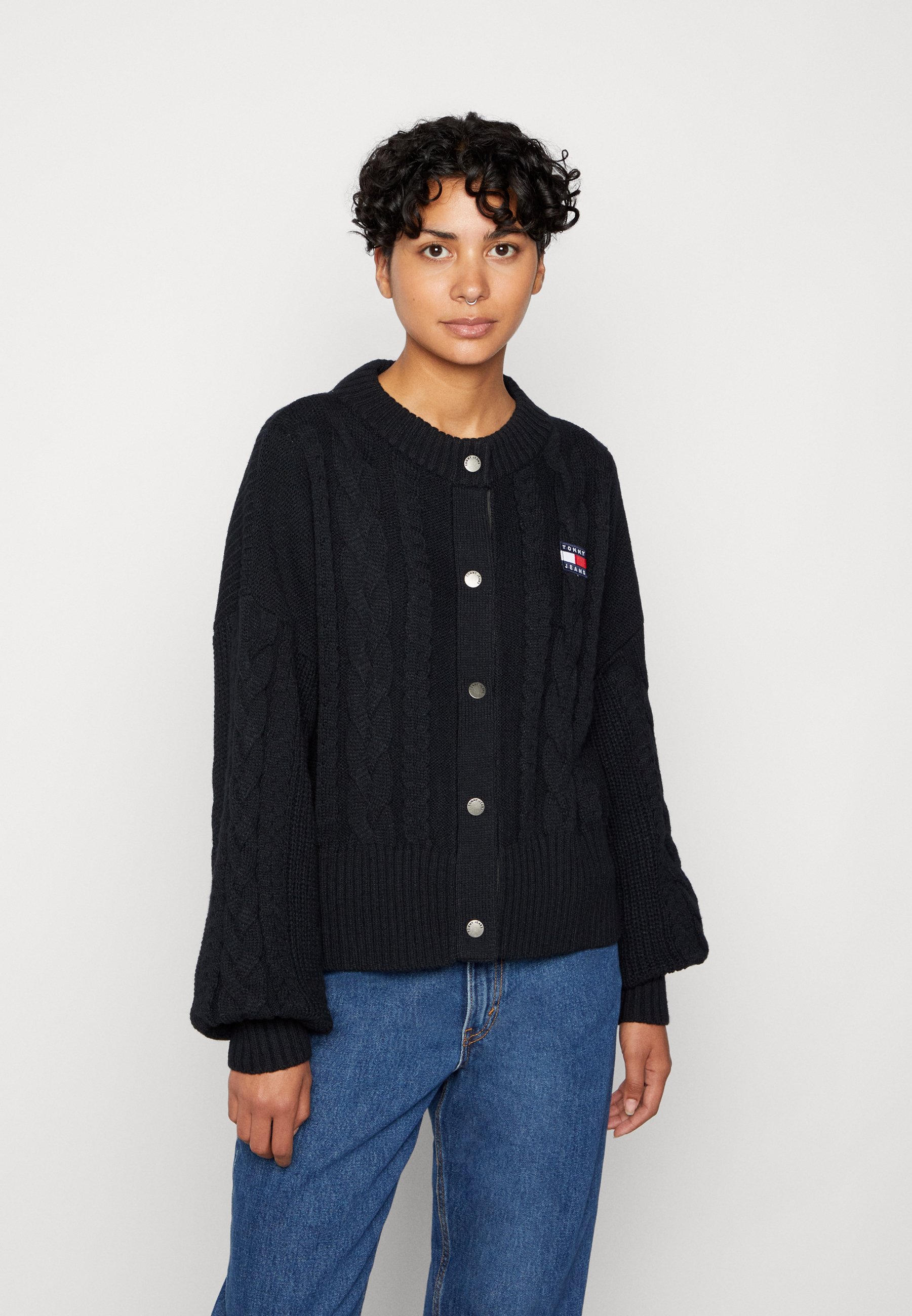 tommy badge chunky knit jumper